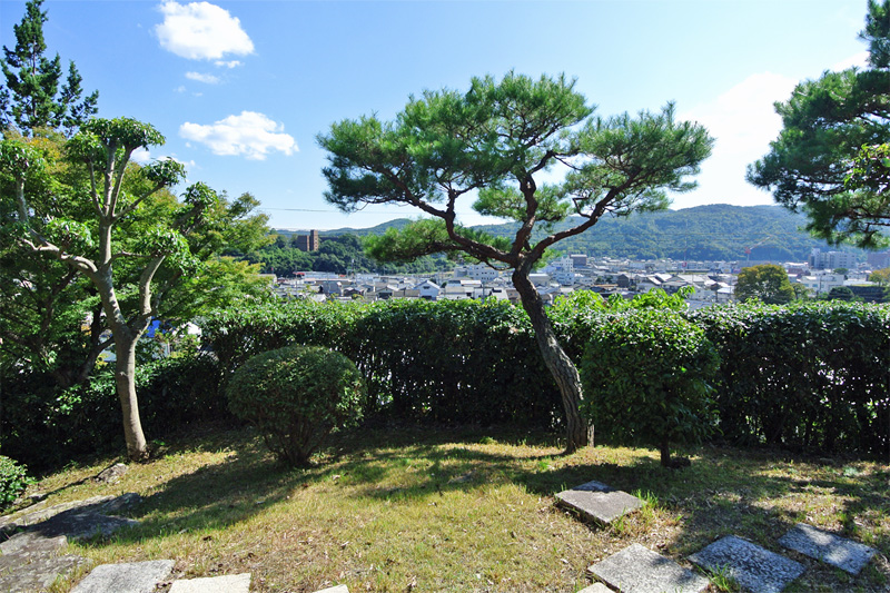 敷地から望む津山の町並み