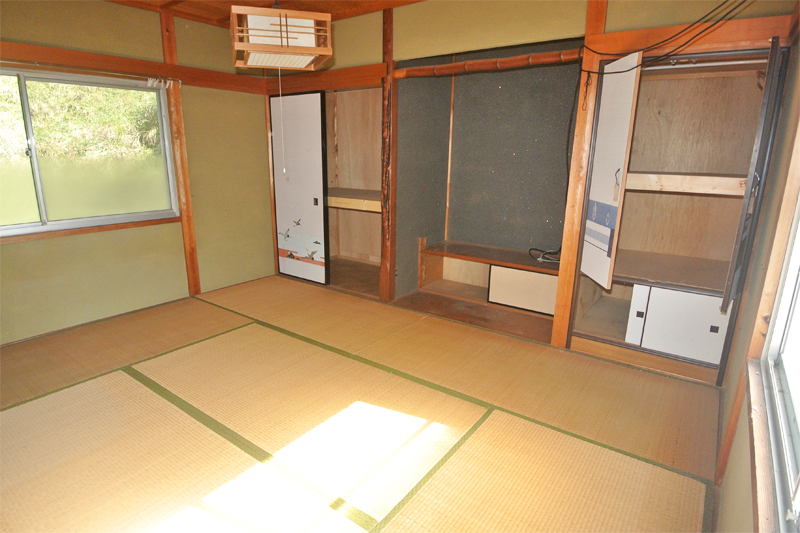 納屋2階:和室