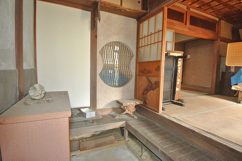 母屋1階:土間玄関