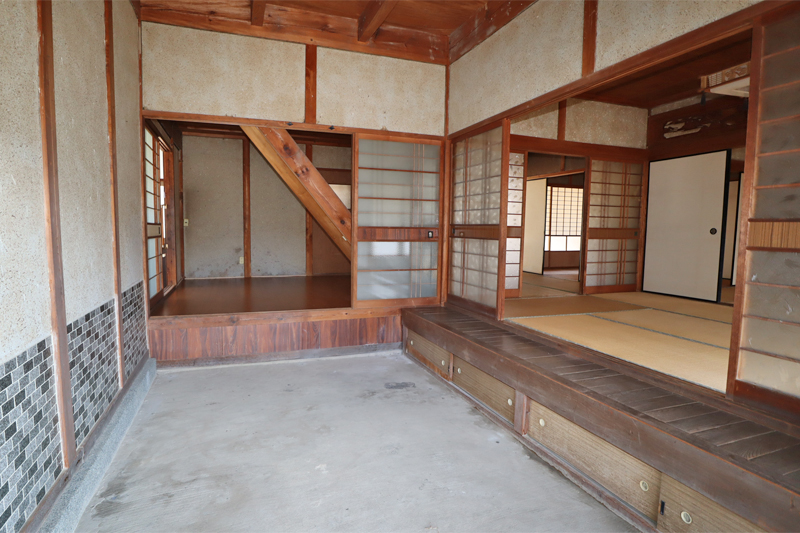 母屋1階:土間玄関