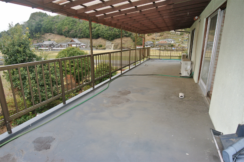 母屋2階:ベランダ
